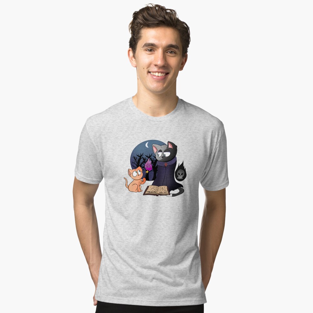 Artikel-Vorschau von Vintage T-Shirt, designt und verkauft von lililunart.