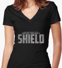 "Bring ihm einen Schild!" Tailliertes T-Shirt mit V-Ausschnitt