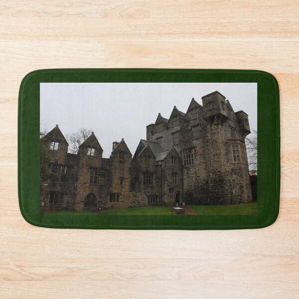 Artikelvorschau, Stimmungsvolles Donegal Castle County Donegal Irland entworfen und verkauft von eddiebarronshop.