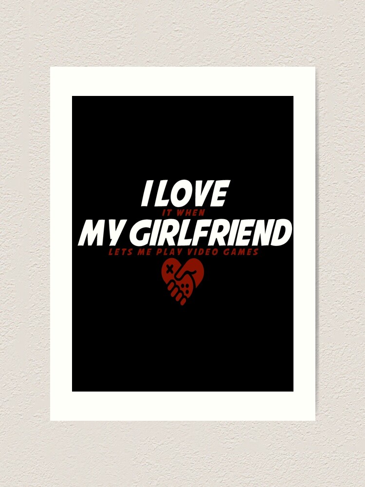  I Love It When My Girlfriend Lets Me Play Video Games Funny  Pullover Hoodie : Clothing, Shoes & Jewelry