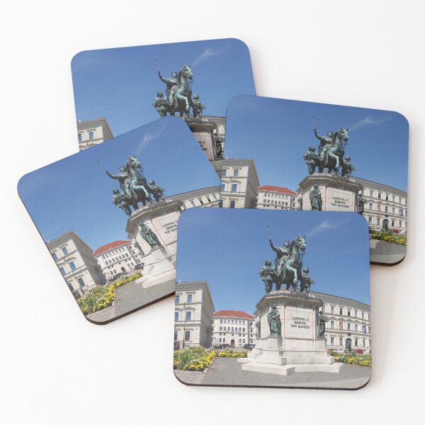 Artikelvorschau, Reiterstandbild König Ludwig I. und Palais Leuchtenberg, Bayerisches Staatsministerium der Finanzen,, Odeonsplatz, München, Oberbayern, Bayern, Deutschland, Europa entworfen und verkauft von Torsten Krüger.
