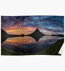 Der berühmte Berg Kirkjufell in Island Poster