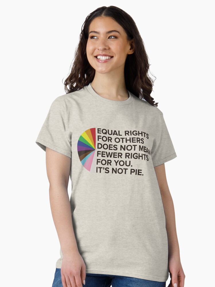 Thumbnail 1 von 7, Classic T-Shirt, Gleichberechtigung LGBTQIA+ Stolz Bewusstsein Inklusivität Verbündeter designt und verkauft von thequeershop.