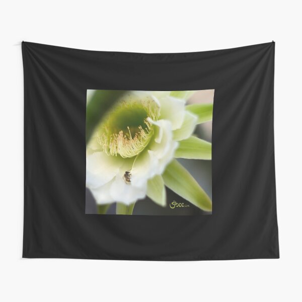 Princess of the Night - Bloom Close Up Tapestry