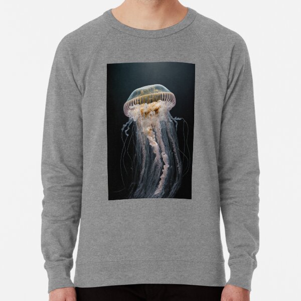 Jellyfish Illusion: A mesmerizing display of oceanic art Lightweight Sweatshirt
