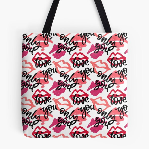 Aperçu de l'œuvre Only You Pink And Red Lips créée et vendue par 8justart socks and more.