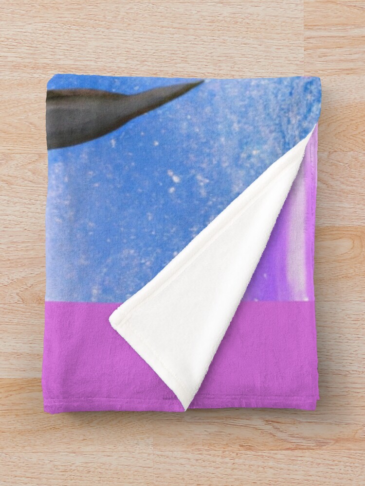 Imagen 3 de 6, Manta con la obra DELFINES ENTRELAZADOS EN AMOR - IMPRESIONANTE TONO CIELO Y CORAZONES ROSADOS, diseñada y vendida por CheeryDK.