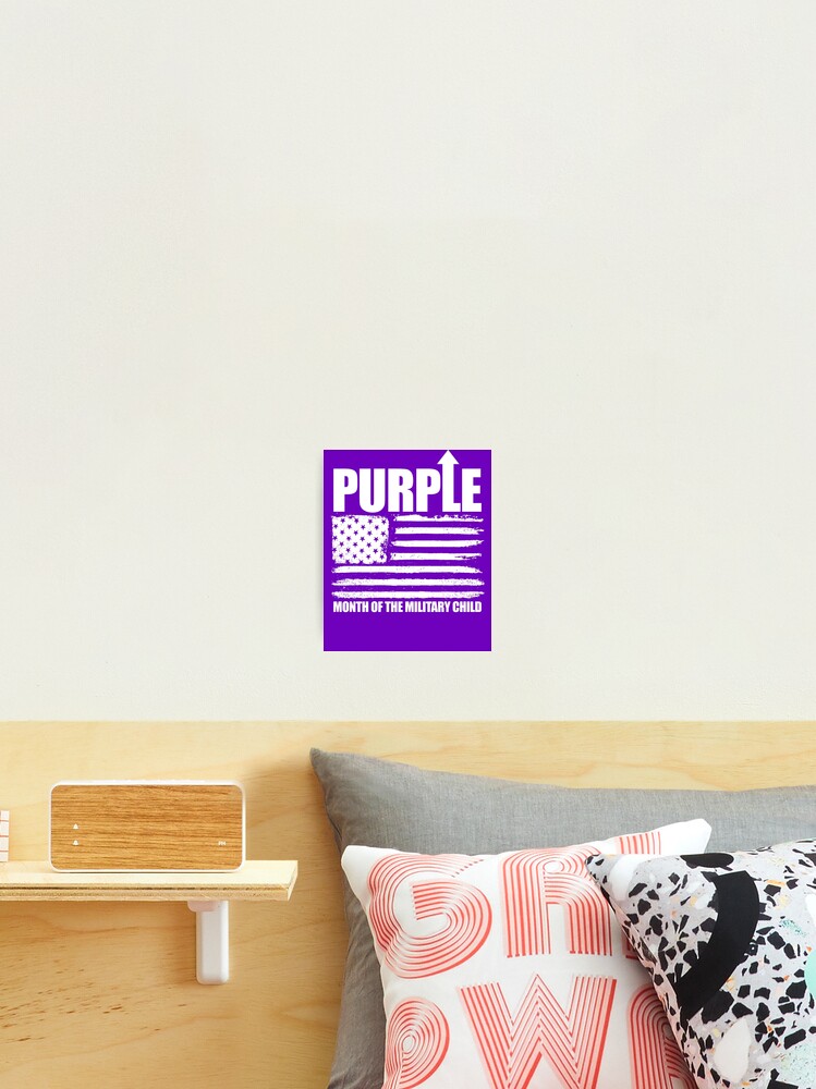 Aperçu 2 sur 3. Impression photo avec l'œuvre Purple Up Month Of The Military Child USA Flag Purple Up Gear créée et vendue par DynamicDesign.