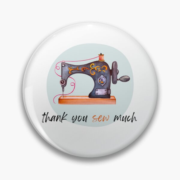 Artikelvorschau, Thank You Sew Much – auffälliges Grafikdesign einer einzigartigen Nähmaschinenzeichnung und ein süßes Wortspiel – Dankeskarte – Geschenke für Näh- und Strickfans entworfen und verkauft von cherdoodles.