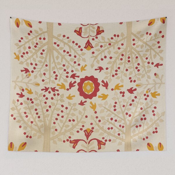 Aperçu de l'œuvre Courtepointe de mariée antique rouge et beige avec des cerisiers et des merles créée et vendue par ScavengerStyle.