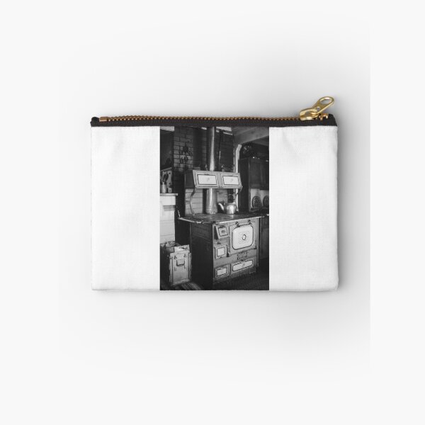 Artikelvorschau, Gusseisen Herd entworfen und verkauft von OutOfTheBox Photography.