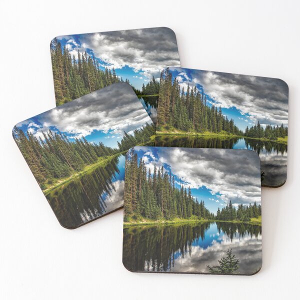 Artikelvorschau, Schöne Lake Conifers Wolken, Bäume und blauer bewölkter Himmel entworfen und verkauft von kris-money.