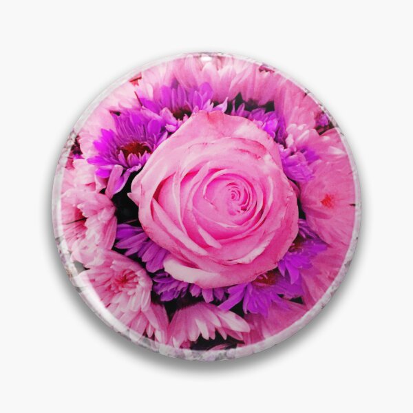 Artikelvorschau, Romantischer Hot Pink Rosenstrauß mit Spitze von Iritof entworfen und verkauft von iritof.