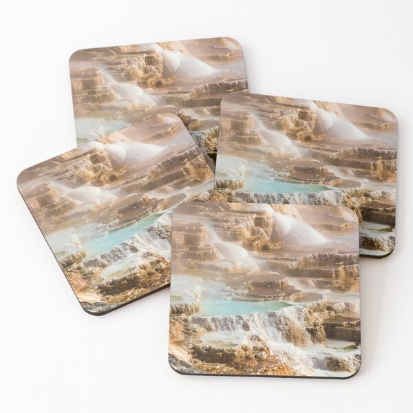 Artikelvorschau, Die Terrassen von Canary Spring, Mammoth Hot Springs im Yellowstone National Park, Wyoming entworfen und verkauft von Digital Studio D2.