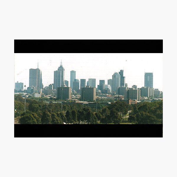 Artikelvorschau, Melbourne city skyline entworfen und verkauft von evapod.