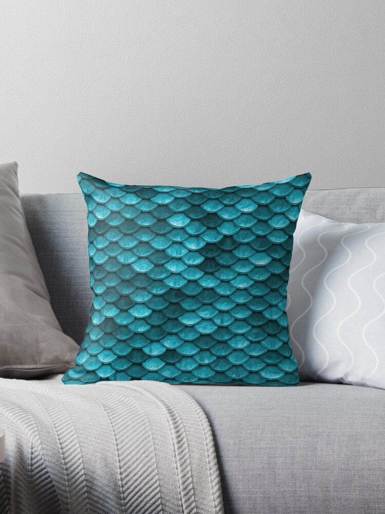 Fish scale outlet pillow