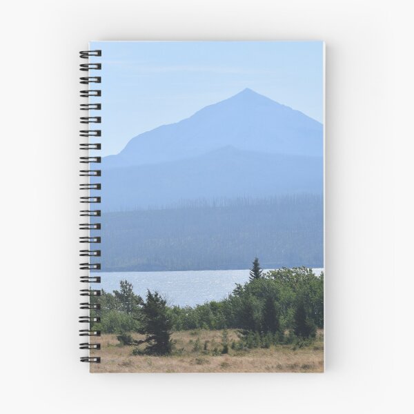 Aperçu de l'œuvre Champ, lac, montagnes, la paix créée et vendue par MontanaWolves21.