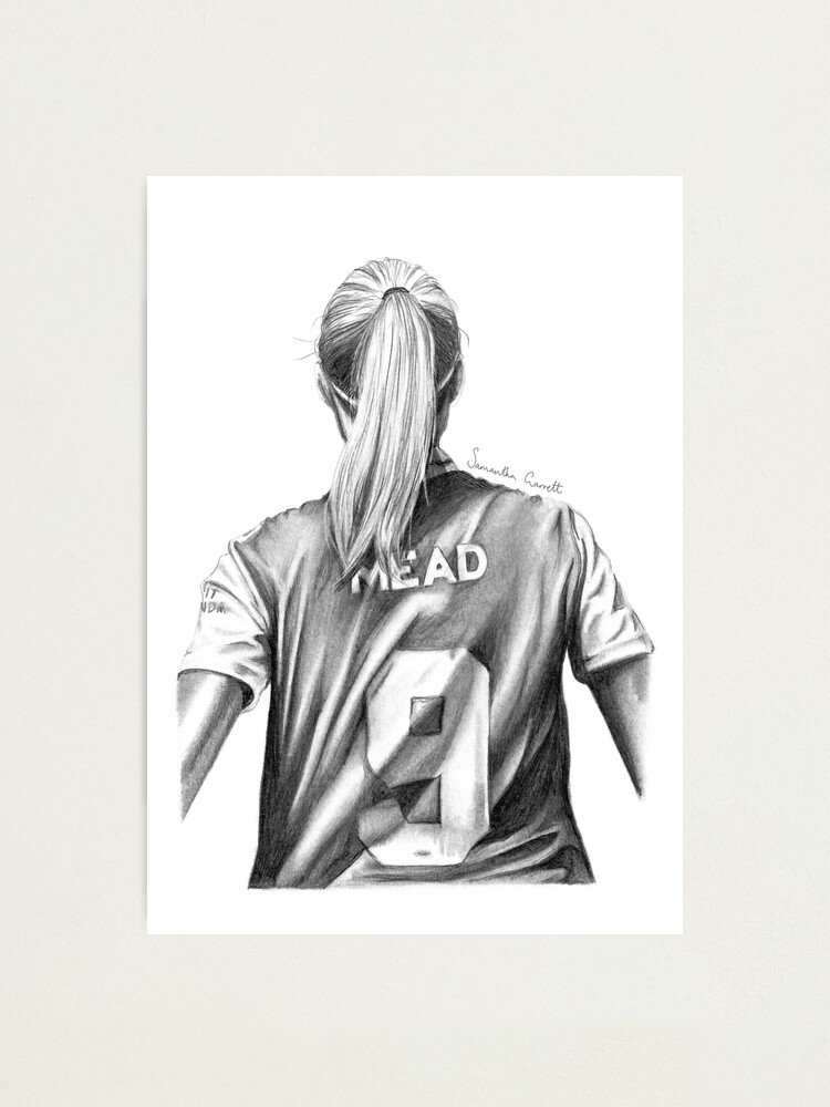 Beth Mead Football Shirt Drawing' Photographic Print for Sale by  samanthagarrett