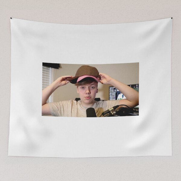 Item preview, more pyrocynical lol but this time its hat time  designed and sold by luiserickson65.