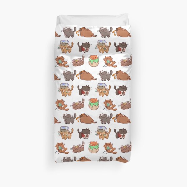 Form Nyaatron! Duvet Cover