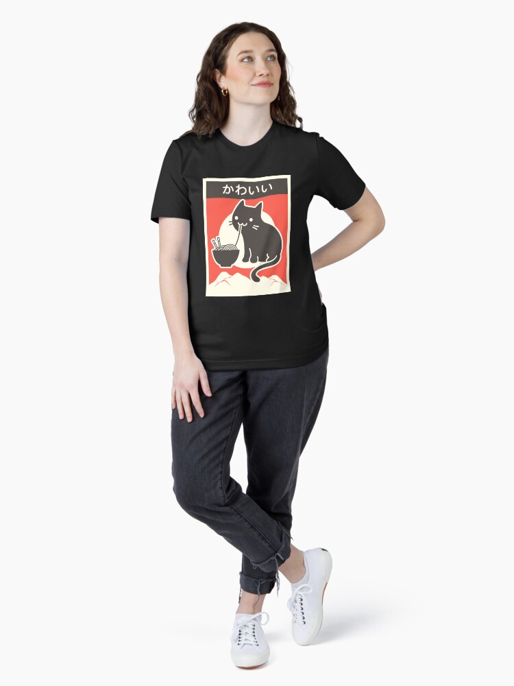 Aperçu 4 sur 7. T-shirt essentiel avec l'œuvre "Japonais" Ramen Cat "Kawaii" style vintage créée et vendue par ethandirks.