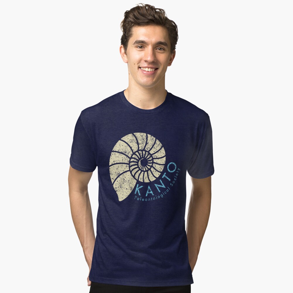 Aperçu de l'œuvre T-shirt chiné créée et vendue par Fletcher-Fox.