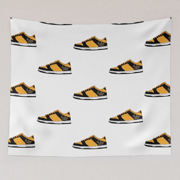 Artikelvorschau, Hawkeye Sneaker - Goldene Schnürsenkel entworfen und verkauft von egehl.