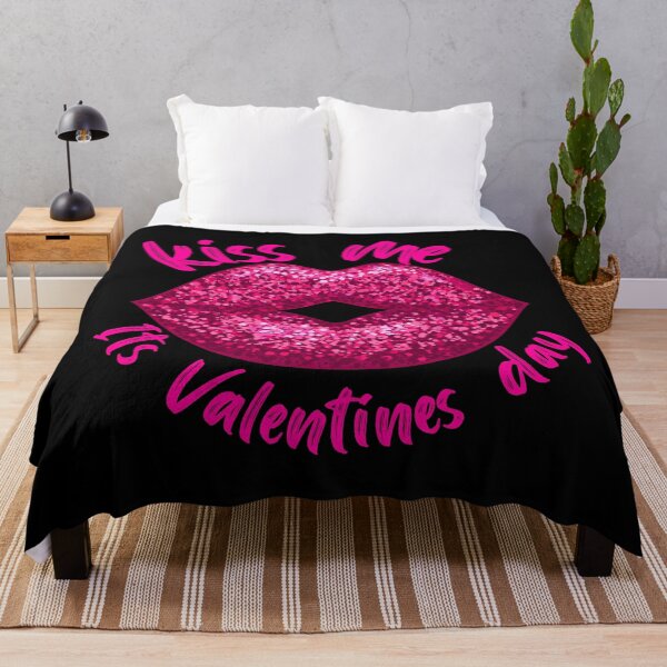 Item preview, kiss me its valentines day designed and sold by PRETTY-PEARLS.