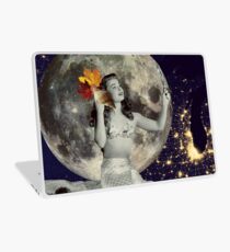 Mirror, oh my beautiful mirror! Laptop Skin
