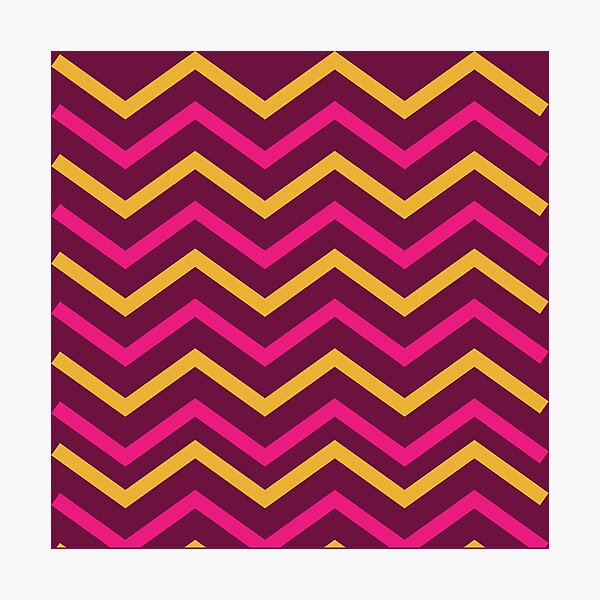 Artikelvorschau, Rotes und rosa Chevron-Muster entworfen und verkauft von SeemDev786.