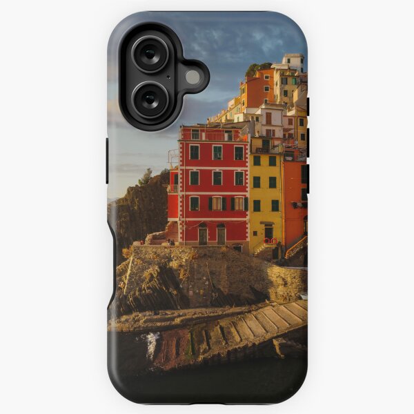 Aperçu de l'œuvre Vue panoramique de Riomaggiore au coucher du soleil. Cinque Terre, Italie créée et vendue par Stefano Orazzini.