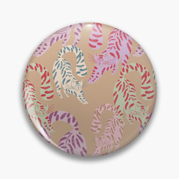 Aperçu de l'œuvre Colorful Retro Tigers Pattern In Muted Colors Peach Yellow créée et vendue par scorpiolane.
