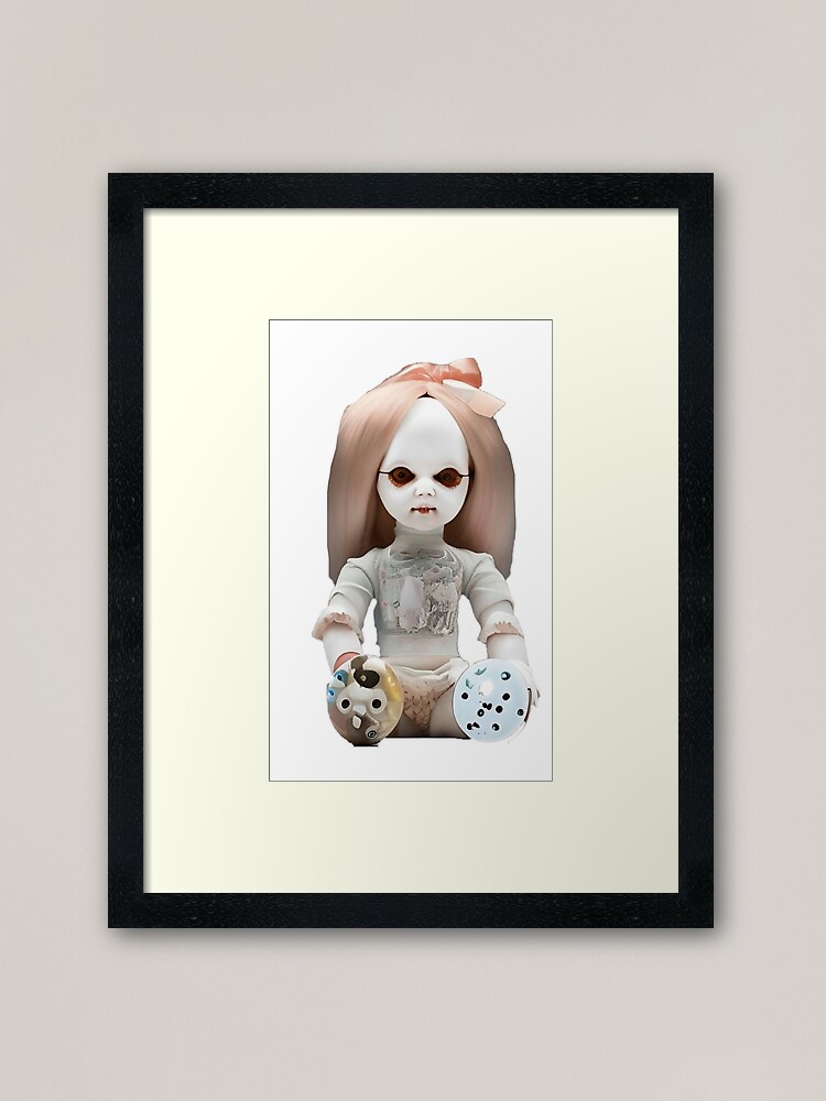 Impression encadrée for Sale avec l'œuvre « poupée glauque » de l - Main Image