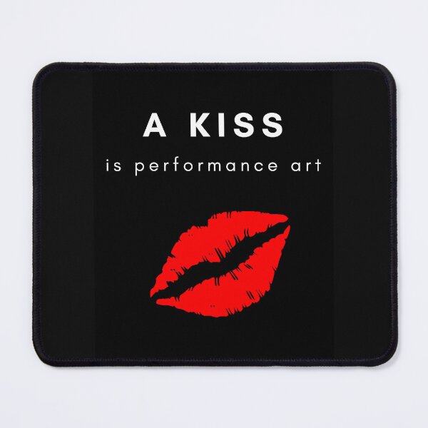 Artikelvorschau, Ein Kuss ist Performance-Kunst entworfen und verkauft von ChanelleFyve.
