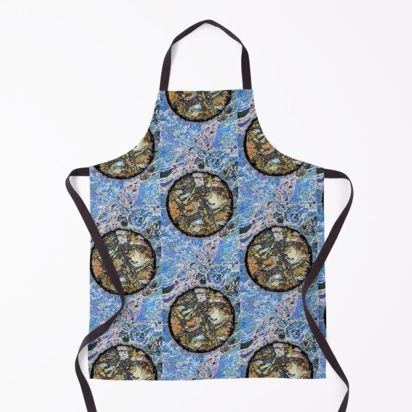 Ancient Formations Apron