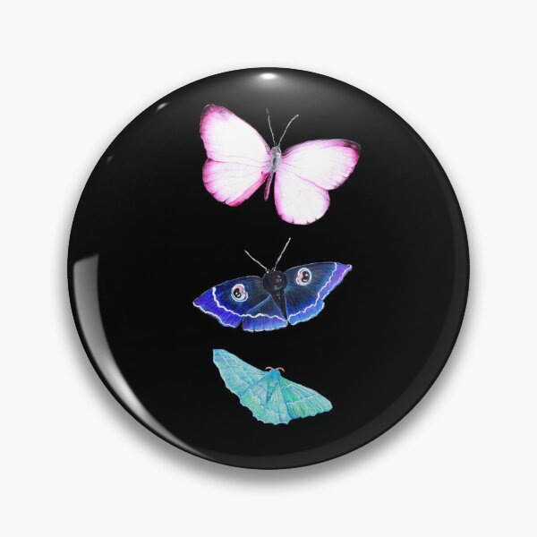 Artikelvorschau, Schmetterlings- und Mottenmuster - Schwarz entworfen und verkauft von Negin Mf Designs.