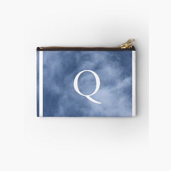 Artikelvorschau, Q in den Wolken entworfen und verkauft von madebymaddy.