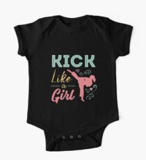 Kick wie ein Krieger Mädchen Karate Taekwondo Baby Body Kurzarm
