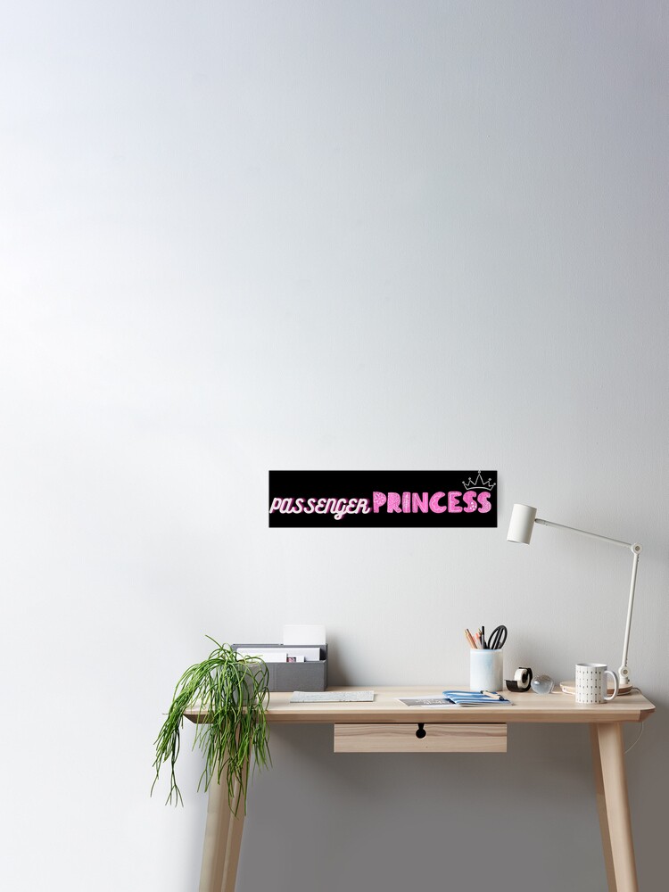 Poster for Sale mit Passagier Prinzessin rosa Auto Spiegel