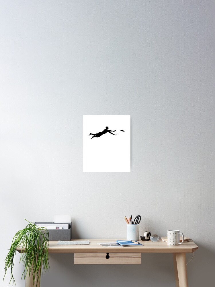 Female Frisbee Player Silhouette – Royalty-Free Vector | VectorStock, image size:750x1000