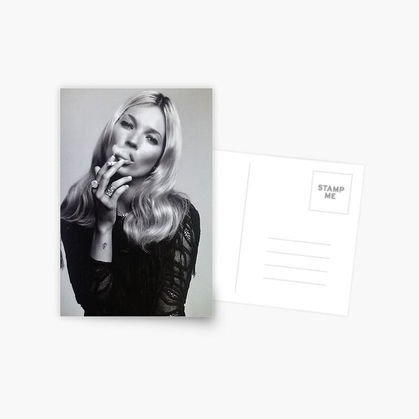 Aperçu de l'œuvre PHOTOGRAPHIE DE MODE FUMANTE DE KATE MOSS Années 90 Noir et blanc Éditorial Cigarette créée et vendue par HoneymoonHotel.