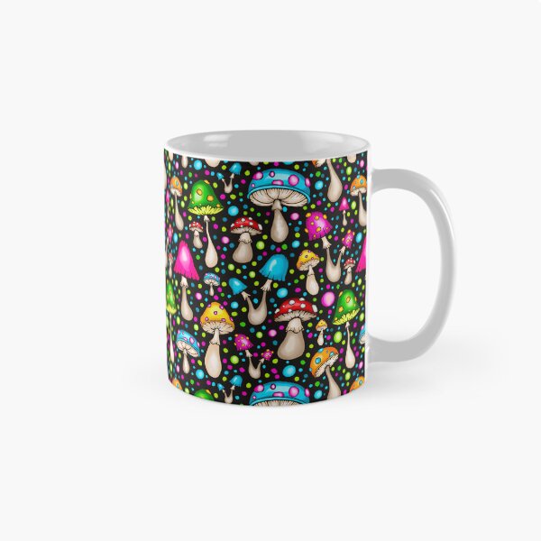 Aperçu de l'œuvre Motif de champignons colorés avec fond noir et cercles colorés créée et vendue par PatternHome.