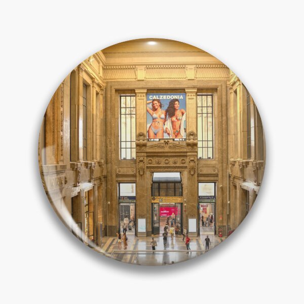 Aperçu de l'œuvre Intérieur de Milano Centrale créée et vendue par hawkie.