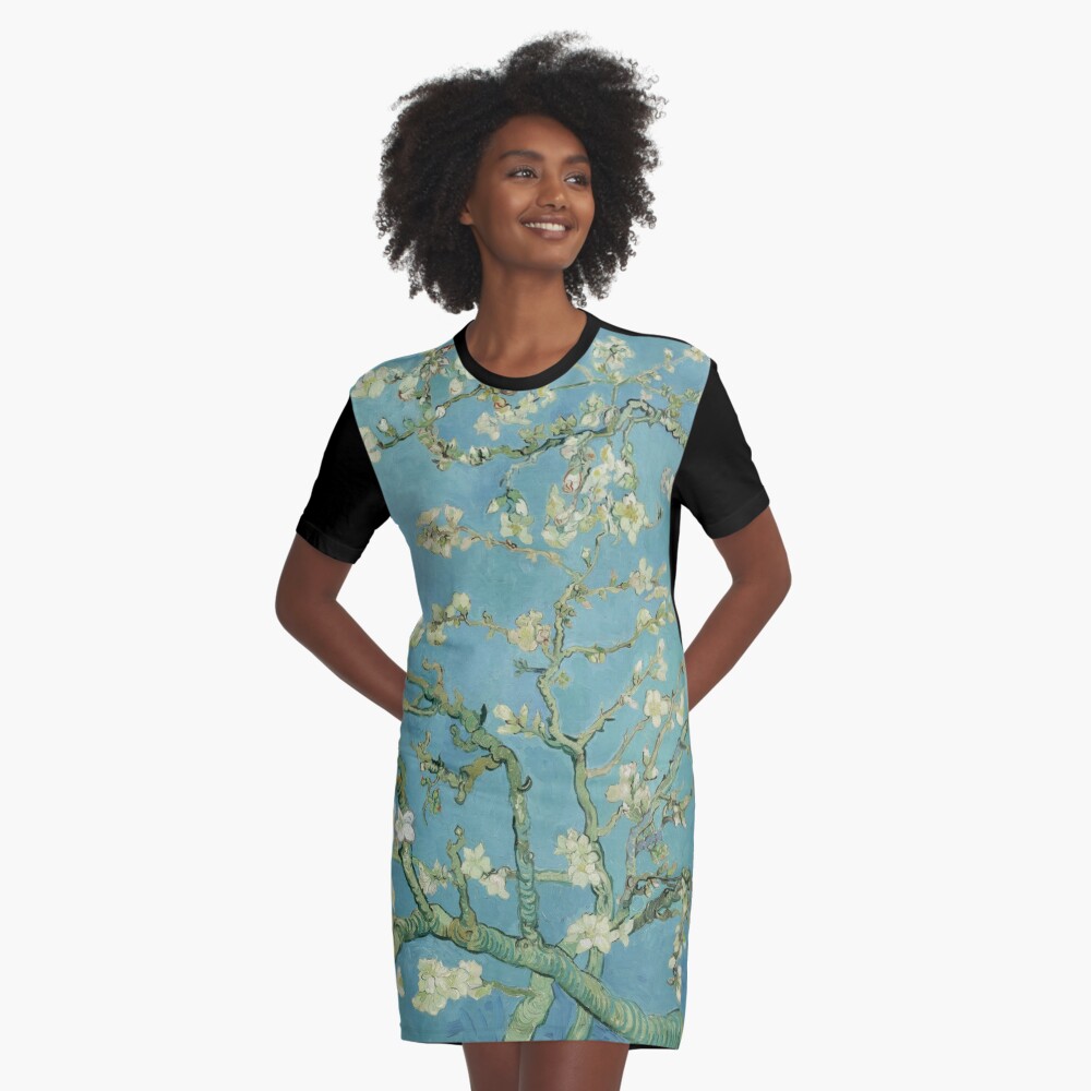 Vista previa del artículo con la obra «Vestido camiseta», diseñado y vendido por NewNomads.