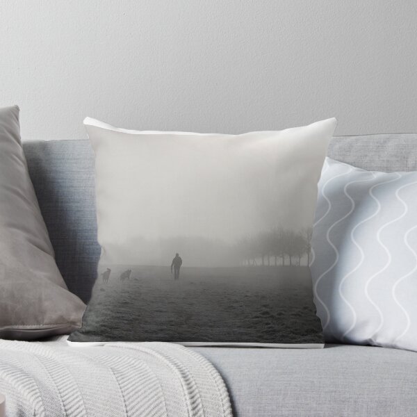 Aperçu de l'œuvre Le chien rencontre le brouillard créée et vendue par CJWoolhead.