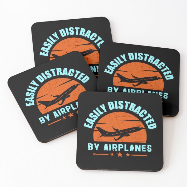 Artikelvorschau, Easily Distracted by Airplanes Funny Airplane Enthusiast entworfen und verkauft von Zurickdesigns.