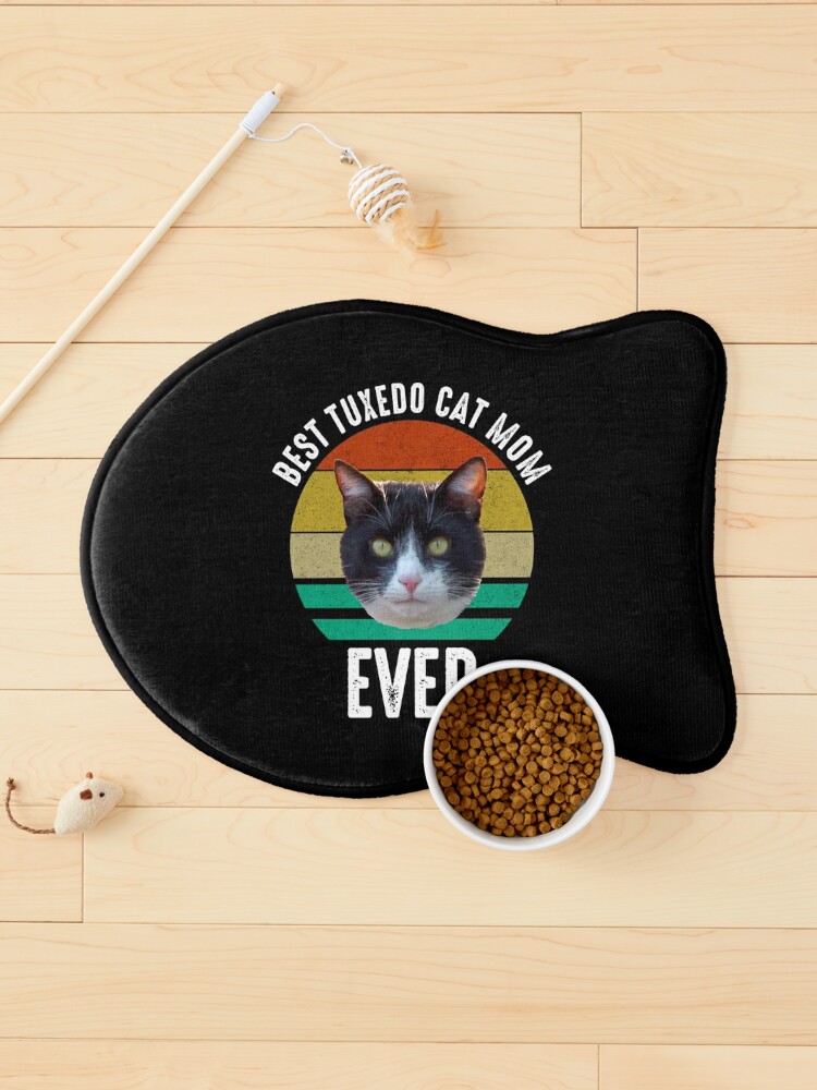 https://ih1.redbubble.net/image.4774026266.1621/ur,cat_mat_flatlay_prop,wide_portrait,750x1000.u1.jpg