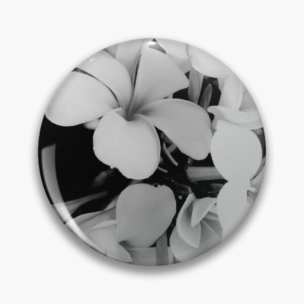 Artikelvorschau, Schwarz-Weiße Blumen entworfen und verkauft von pracha.