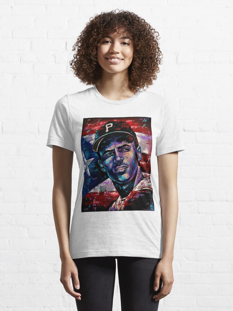 Roberto Clemente Essential T-Shirt by LeeroyRivera