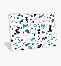 Lainie - 80er, 90er Jahre, Revival, Memphis, Design, hell, drucken, Raster, schwarz und weiß Laptop Folie